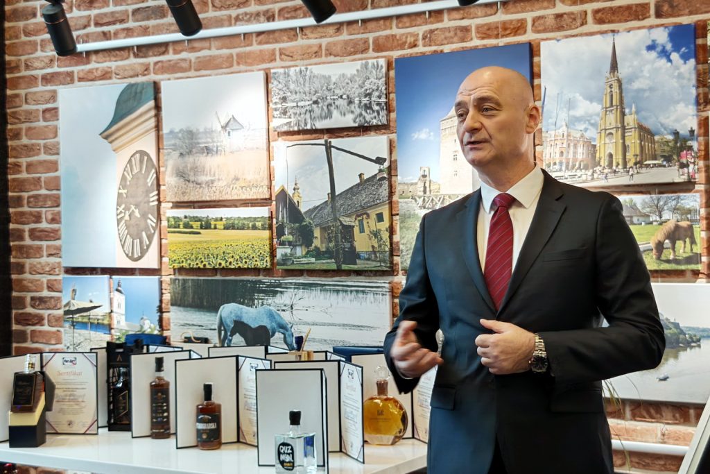 Уручење стандардизација